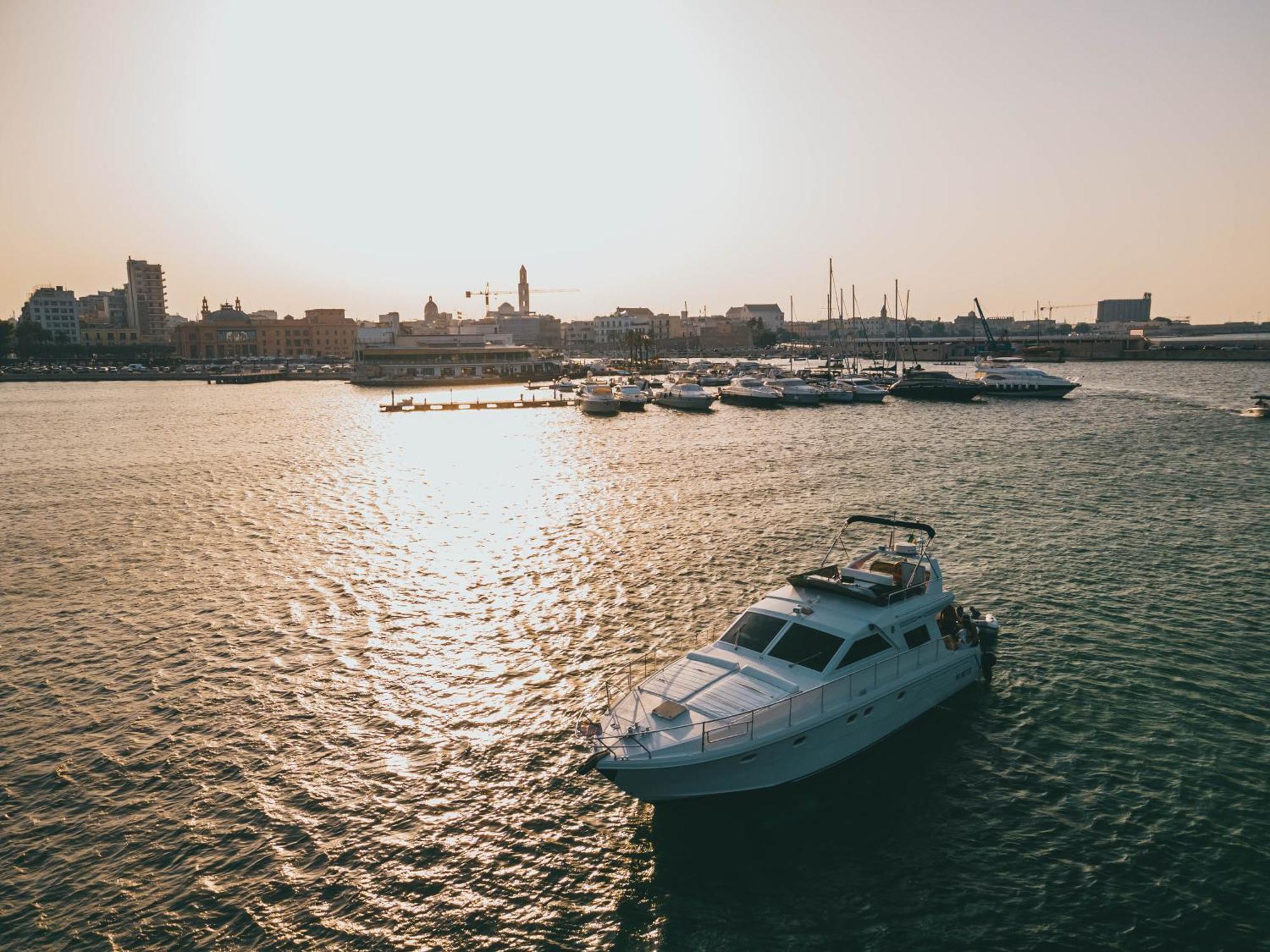 Discoverboat - Pita - Exclusive Boat&Breakfast บารี ภายนอก รูปภาพ